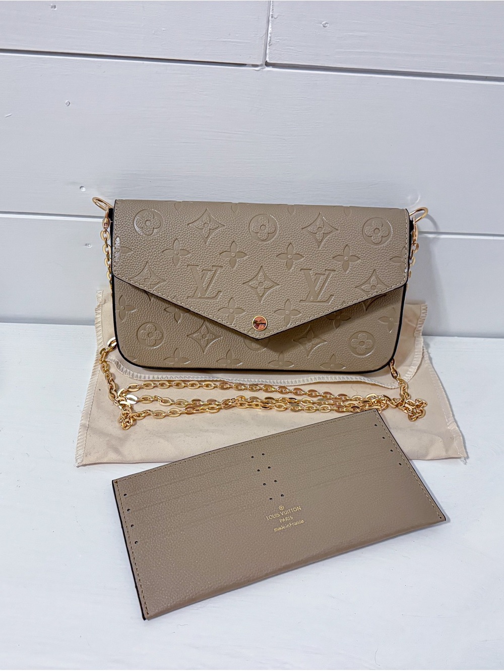 Cute monogram leather purse - Picture 6 of 8